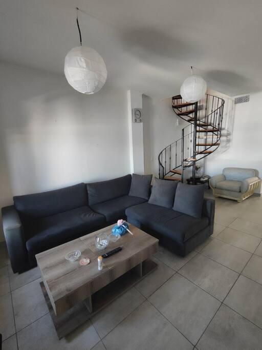 Mármaron Two-Storey House In Kardamyla מראה חיצוני תמונה